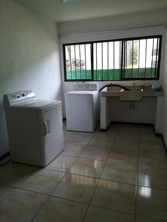 Apartamento Lopez Y Azofeifa Portete Bagian luar foto